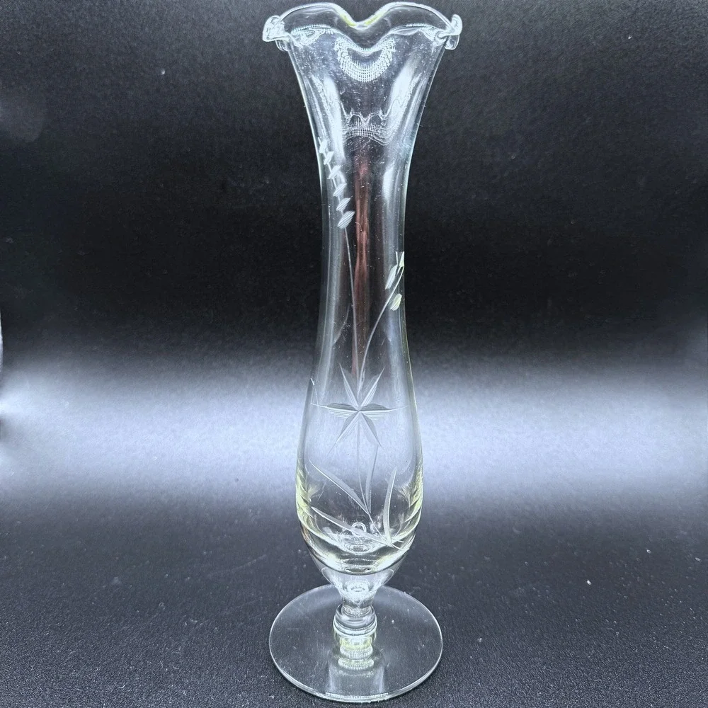 Vintage Etched Crystal Bud Vase Ruffled‎ Rim Pedestal Foot Floral Starburst
